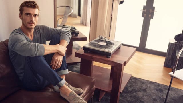 Los mejores zapatos casuales para hombre que combinan estilo y comodidad Los mejores zapatos casuales para hombre que combinan estilo y comodidad