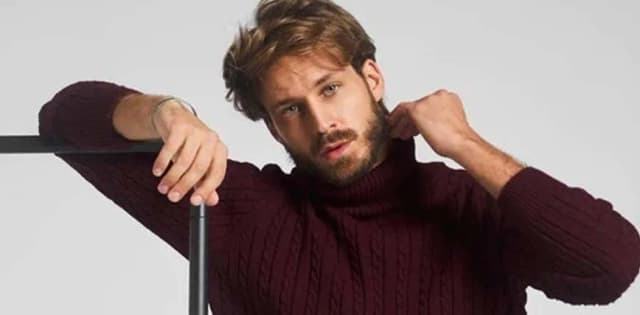Outfit cuello alto hombre: ideas para lucir elegante y moderno Outfit cuello alto hombre: ideas para lucir elegante y moderno
